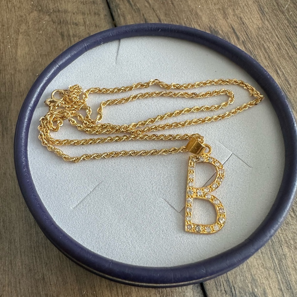 18” 18K yellow gold necklace with 1 inch Letter B pendant with diamonds
